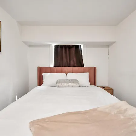 Golden Luxe Getaway 